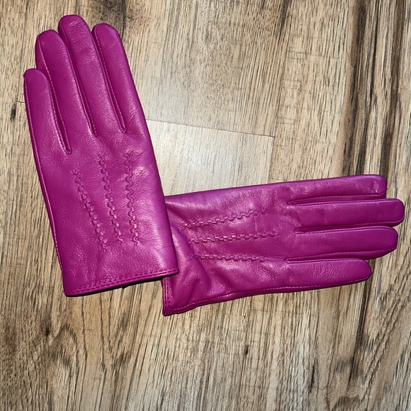 NEW! Zara Leather Gloves and Key Fob Set - Picture 7 of 8